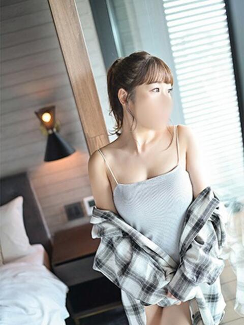 なみ 谷町人妻ゴールデン倶楽部（人妻ホテヘル）