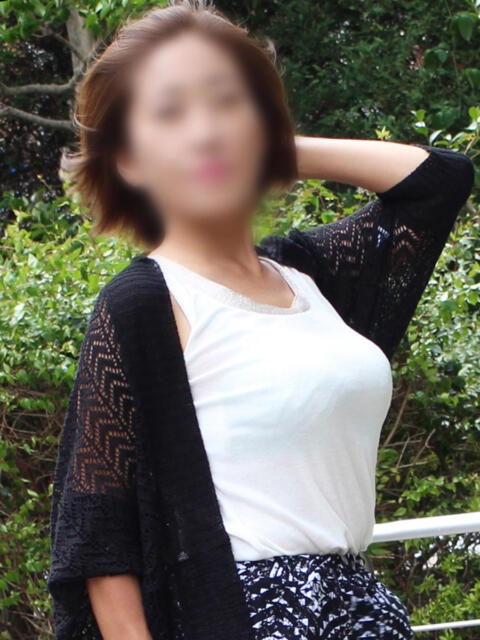 あずさ 完熟ばなな神戸・三宮店（待ち合わせ型熟女デリヘル）