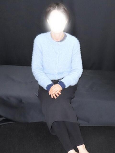 篠塚 晴香 熟女紹介センター（熟女デリヘル）