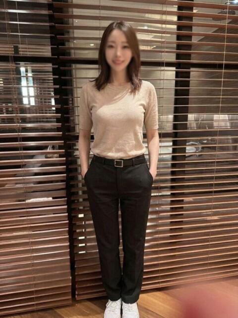 さな ～魅惑～美女妻クラブ（人妻系デリヘル）