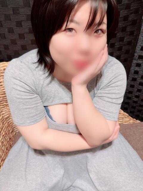 佐藤こはる むちむち東京（【非風俗】出張型メンズエステ）