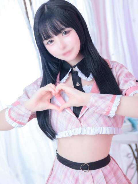 ねね E+アイドルスクール新宿・歌舞伎町店（デリヘル）