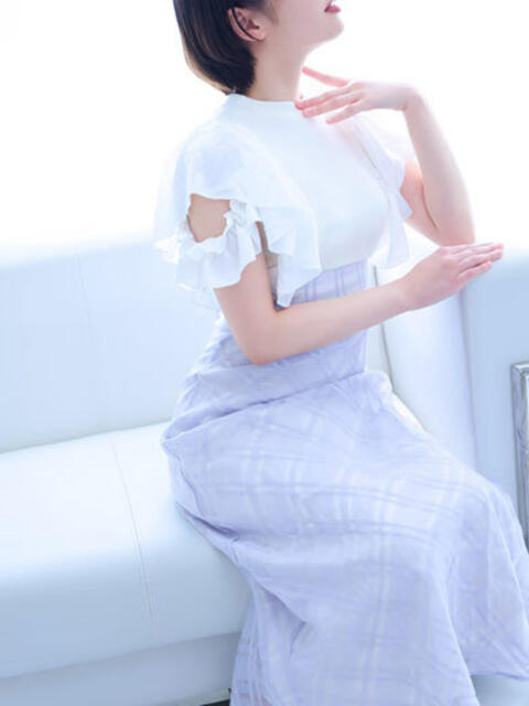 新人・絵奈(えな) グランドオペラ福岡（高級デリヘル）