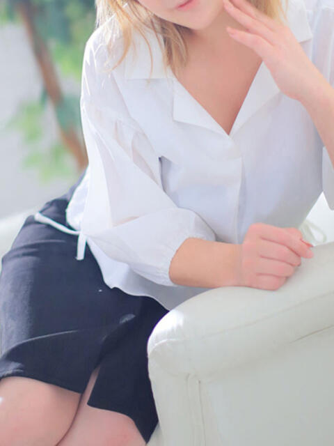 愛菜（あいな） 厚木奥様Life（人妻デリヘル）