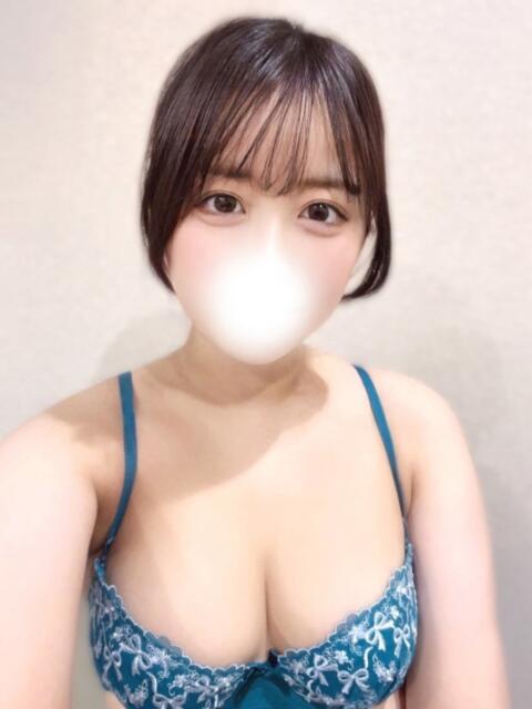 久世つきみ 全裸にされた女たちor欲しがり痴漢電車（ホテヘル）