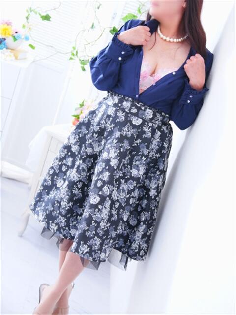 浅野ゆかり ミセス・レヴォアール～再会～（人妻性感デリヘル）