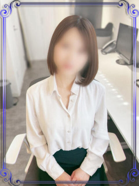 白石あい e女商事 池袋店（ホテヘル＆デリヘル）