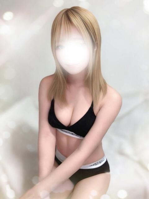 川上ひなの Eden Spa～エデンスパ～（【非風俗】メンズエステ）