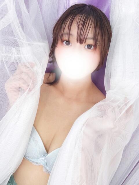 みつば 新宿ハンドメイド（手コキ・オナクラ）