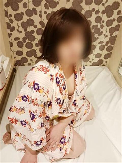 片桐かおる 華女(かのじょ) 松山店（ファッションヘルス）