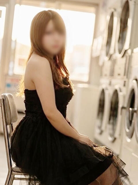 雛乃（ひなの） エクレア神田-ECLAIR-天然貴姉乳舐手淫（派遣手コキ）