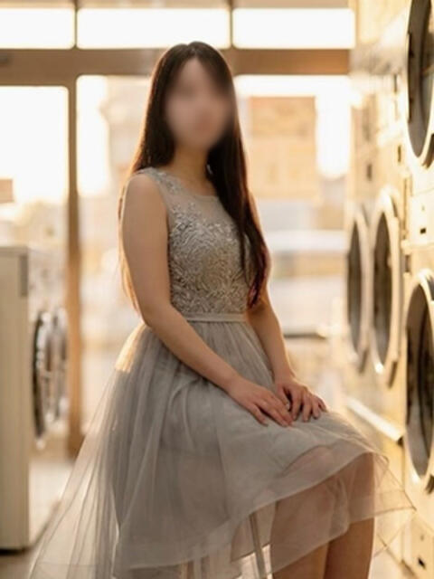 葵(あおい) エクレア神田-ECLAIR-天然貴姉乳舐手淫（派遣手コキ）