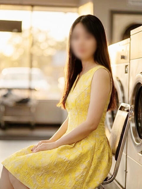 紗季(さき) エクレア神田-ECLAIR-天然貴姉乳舐手淫（派遣手コキ）