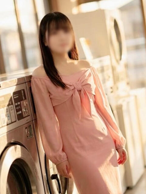 千世(ちせ) エクレア神田-ECLAIR-天然貴姉乳舐手淫（派遣手コキ）