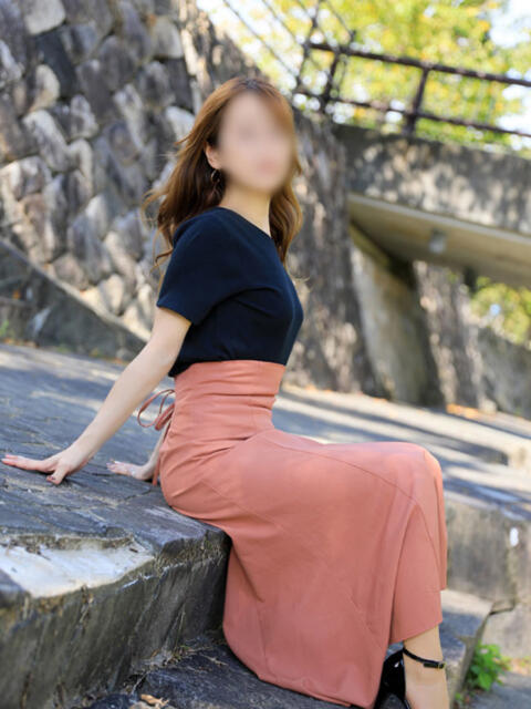 なな[山口] 奥様鉄道69 FC山口店(周南)（人妻系デリヘル）