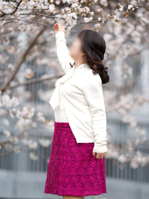 ゆな[山口] 奥様鉄道69 FC山口店(周南)（人妻系デリヘル）