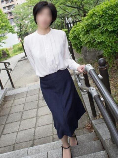 かすみ 即アポ奥さん～静岡店～（人妻系デリヘル）