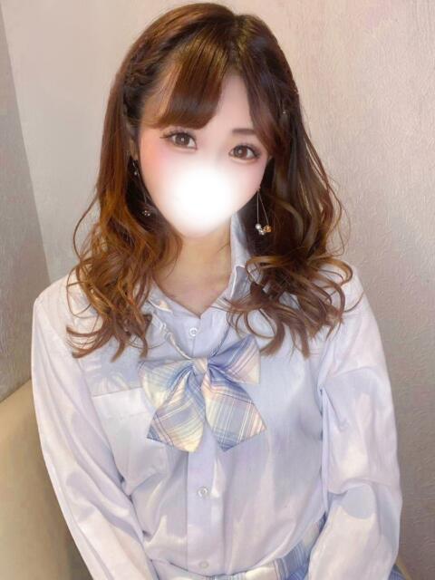 みさき(魅惑の美女) おクンニ天国~Rising Group~(店舗型オナクラ(クンニ☓手コキ))