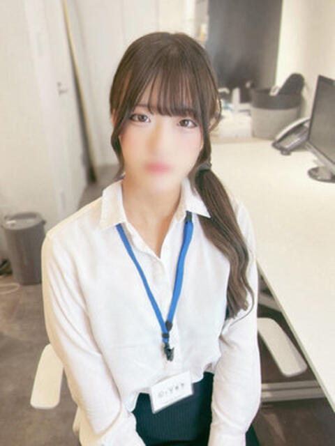 浅倉えま e女商事 池袋店（ホテヘル＆デリヘル）