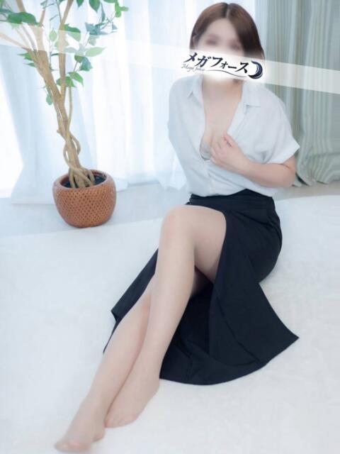 吉岡 メガフォース（人妻系デリヘル）