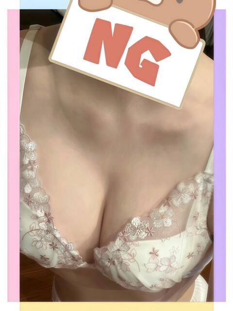 日向もも 下半分はひみつのエステ（【非風俗】メンズエステ）