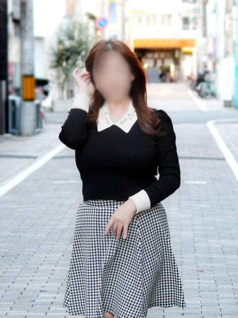 あきな 完熟ばなな西川口（熟女専門デリヘル）