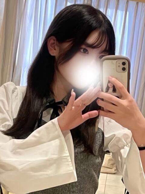 こと 舐めたくてグループ～君とサプライズ学園～越谷校（デリヘル）