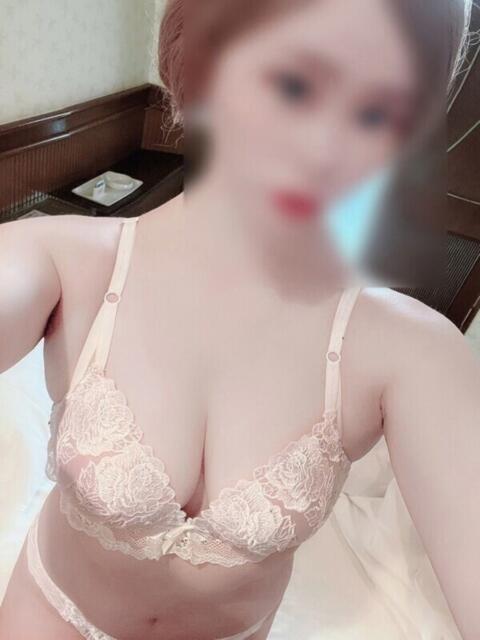 あやの（完全予約制）ド変態妻 ～魅惑～美女妻クラブ（人妻系デリヘル）