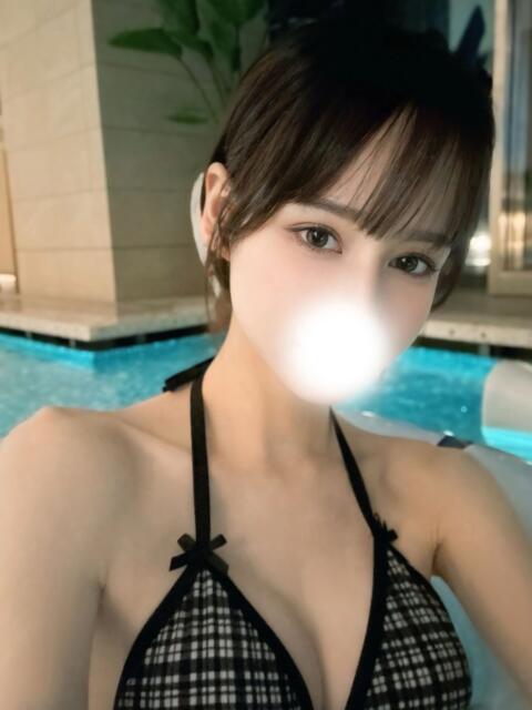 エミリ ホワイトベル（ホテヘル＆デリヘル）