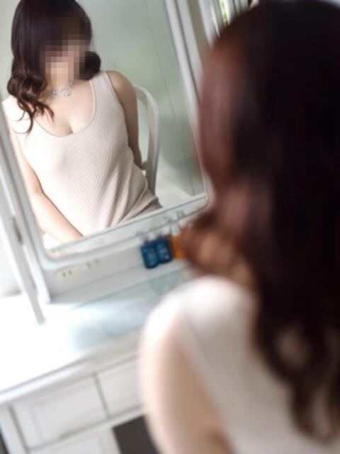 村山(むらやま) 人妻出逢い会 百合の園 山の手本店（人妻系デリヘル）