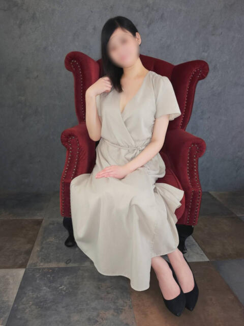 あやみ 体感サロン マチルダとベロニカ（派遣型手コキ＆オナクラ）