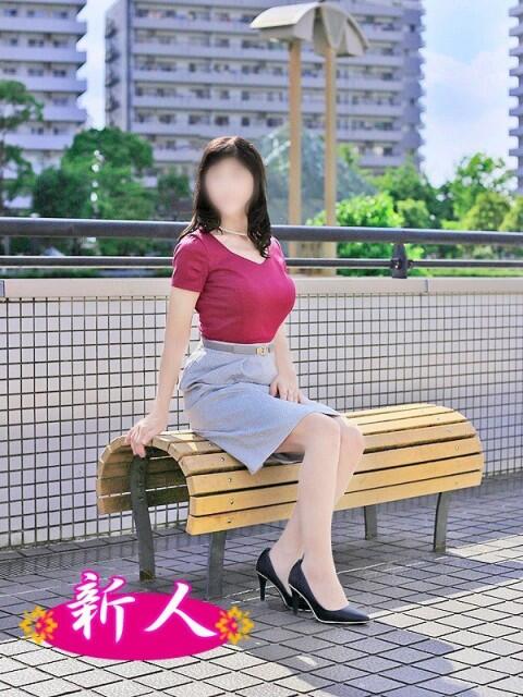 岡島 陽奈子 こあくまな熟女たち姫路店（KOAKUMAグループ）（人妻・熟女デリヘル）