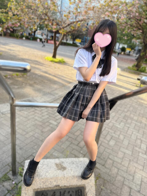 ひかり『超ピュア！清楚で真面目で可愛いのにピュア。ガチハマり間違いなしな美少女』 錦糸町派遣型JKリフレガチあい（派遣リフレ）