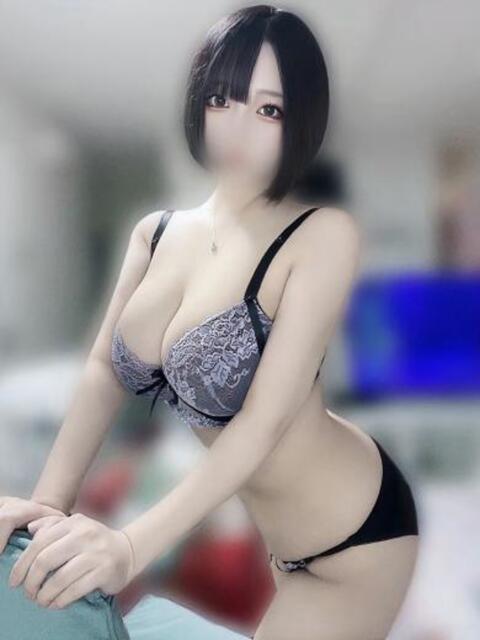 美月よぞら ウルトラロイヤル（デリヘル）