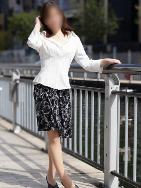 ゆりか 奥鉄オクテツ大阪（駅待ち合わせ型人妻デリヘル）