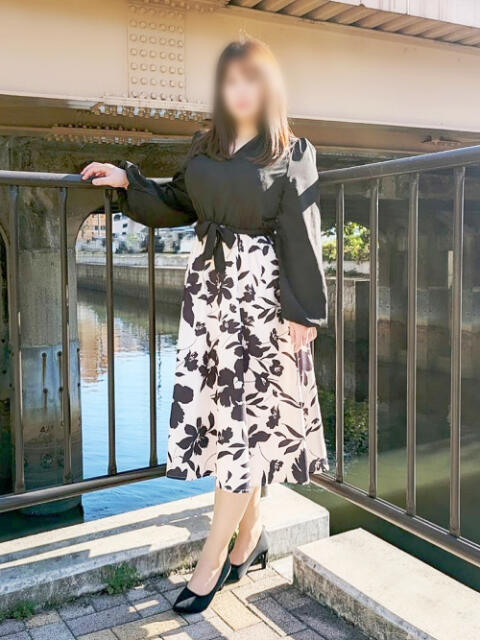 ゆかり 人妻倶楽部　ひまわり（人妻デリヘル）