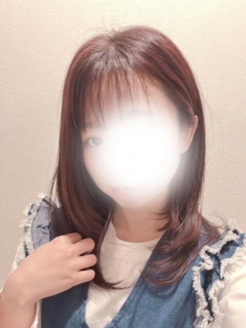 白石瑠奈 マダムと紳士（【非風俗】メンズエステ）