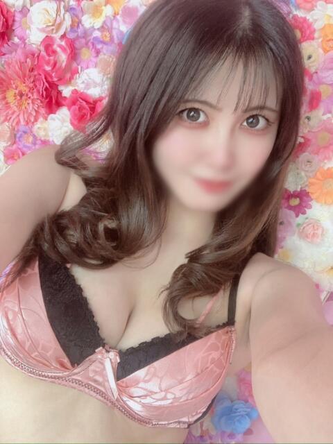 なち♡天使の笑顔で沼直行♡ 即生専門店ゴッドパイ（デリヘル）