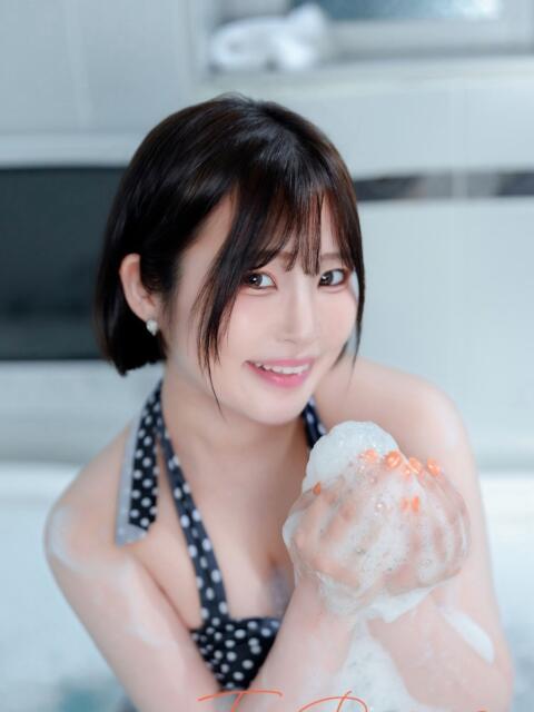 れん ノーパンエステ!?絶頂させる天使たち（風俗エステ）