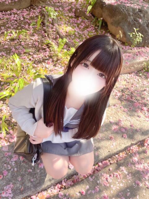 いおり 学校帰りの妹に手コキしてもらった件 梅田（派遣型オナクラ（手コキ））