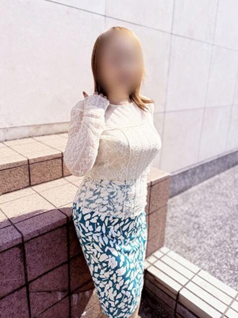 れみ 完熟ばなな札幌・すすきの（人妻熟女デリヘル）