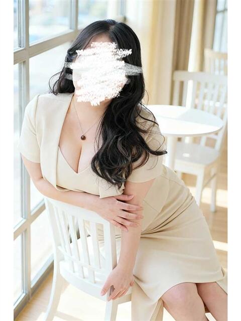 花咲 ひなた セカンドパートナー池袋（人妻デリヘル）