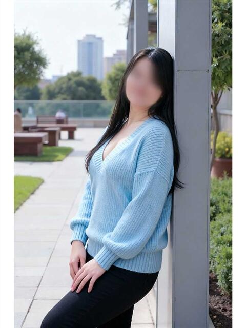 花咲 ひなた セカンドパートナー池袋（人妻デリヘル）