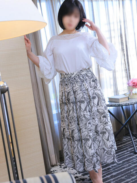 あやめ 奥鉄オクテツ大阪（駅待ち合わせ型人妻デリヘル）