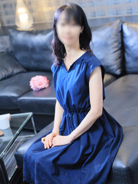 つき 奥鉄オクテツ大阪（駅待ち合わせ型人妻デリヘル）