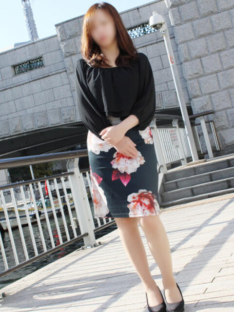 とも 奥鉄オクテツ大阪（駅待ち合わせ型人妻デリヘル）