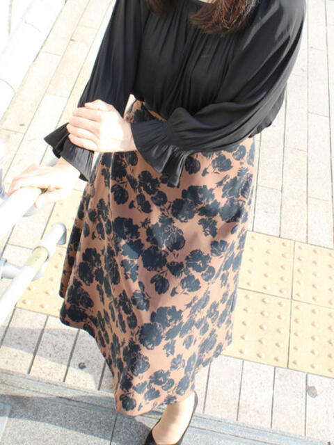 にいな 奥鉄オクテツ大阪（駅待ち合わせ型人妻デリヘル）