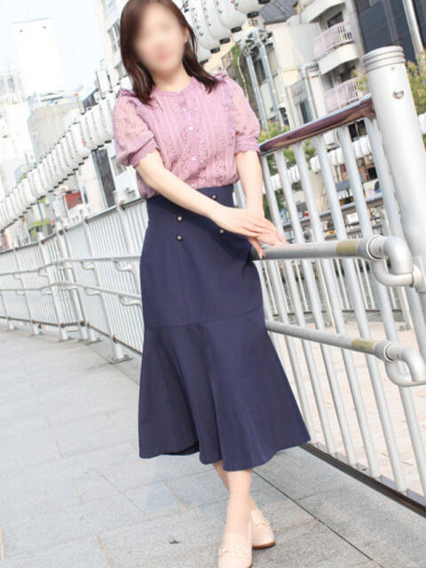 すずか 奥鉄オクテツ大阪（駅待ち合わせ型人妻デリヘル）