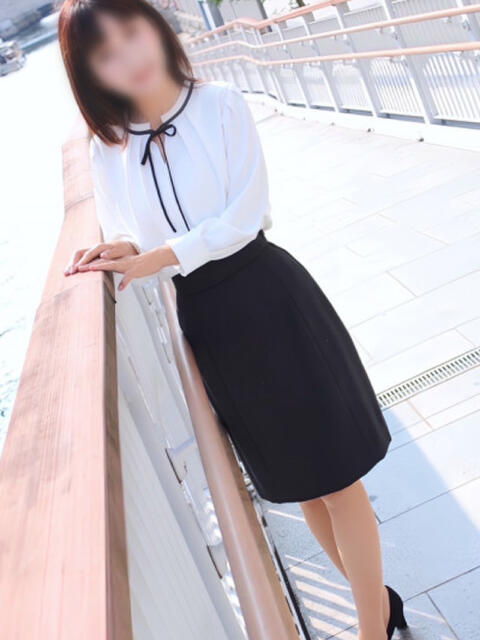 ひなぎく 奥鉄オクテツ大阪（駅待ち合わせ型人妻デリヘル）