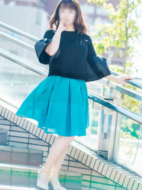 かんな 奥鉄オクテツ大阪（駅待ち合わせ型人妻デリヘル）